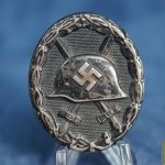 Black wound Badge
