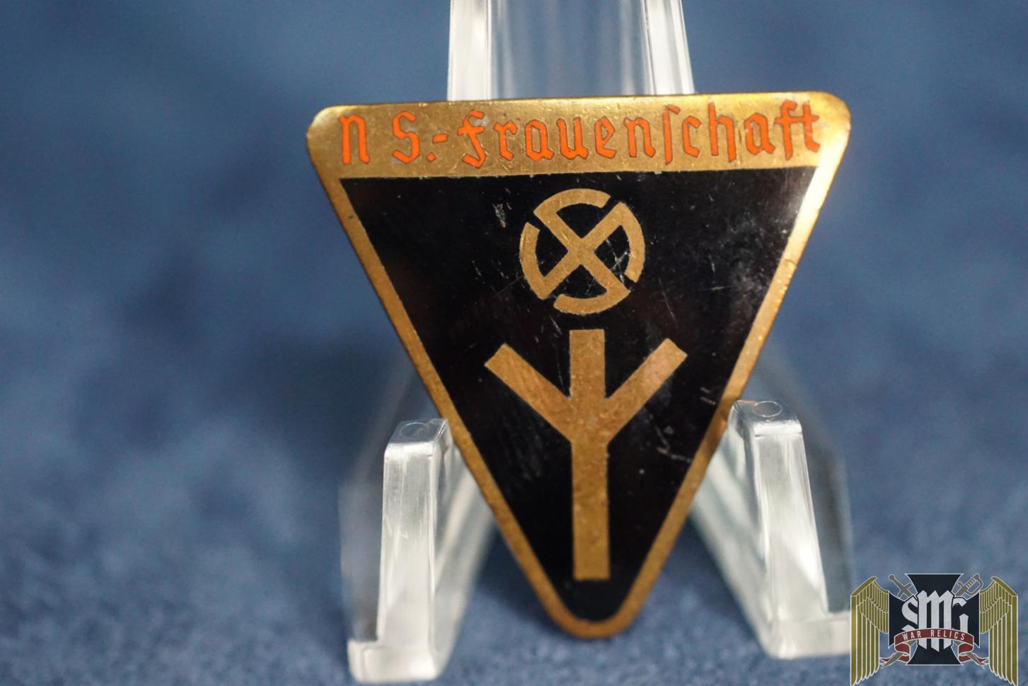 NS FrauenSchaft Badge