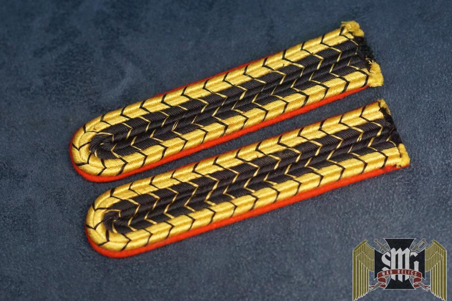 Reichsbahn shoulder board paygroup 13 Matched pair