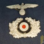 Heer visor insignia Damaged set