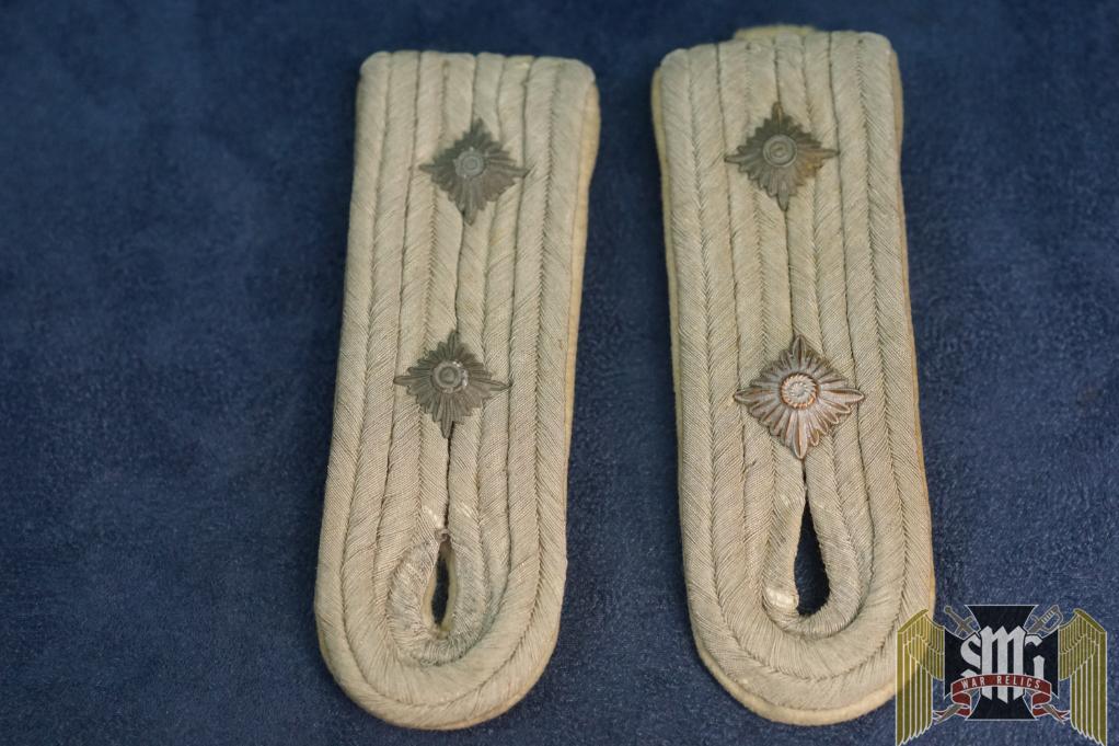 Heer Infantry Hauptmann shoulder boards