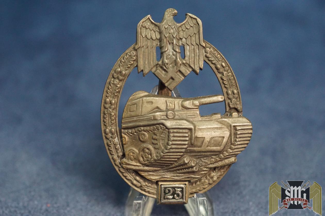 High Quality Panzer Assault badge 25 engagement badge