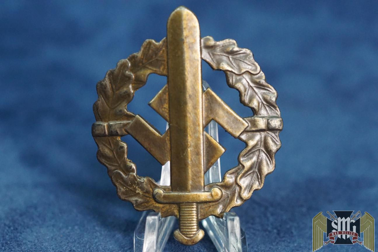 SA sports badge in bronze by W.REDO