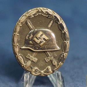 Early Silver Wound badge by Hauptmünzamt 30 marked