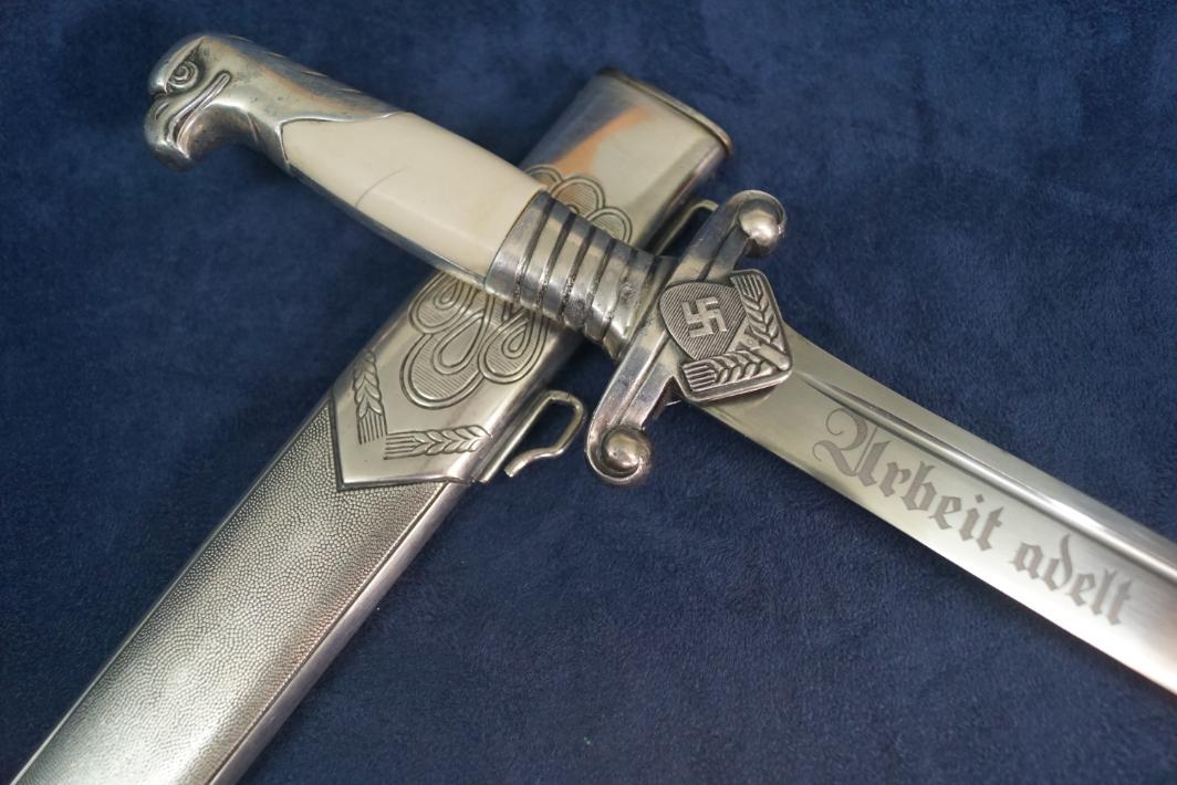 RAD Leader Dagger by E. Pack