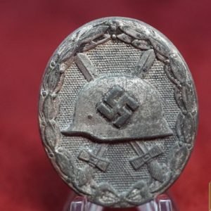 1939 silver Wound badge by Carl Wild Marked 107