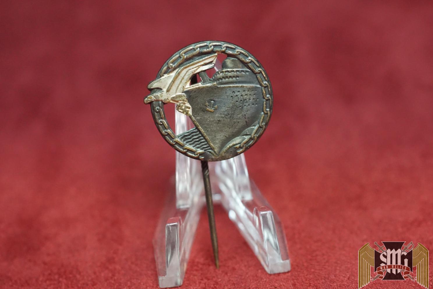 Blockade runner Stick pin