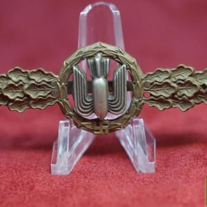 Bomber Clasp in Bronze