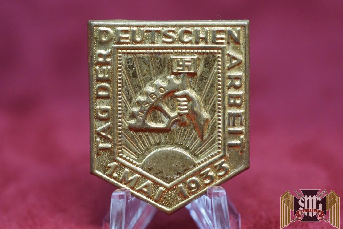 tag der deutschen arbeit 1933 tinnie NSBO damaged pin