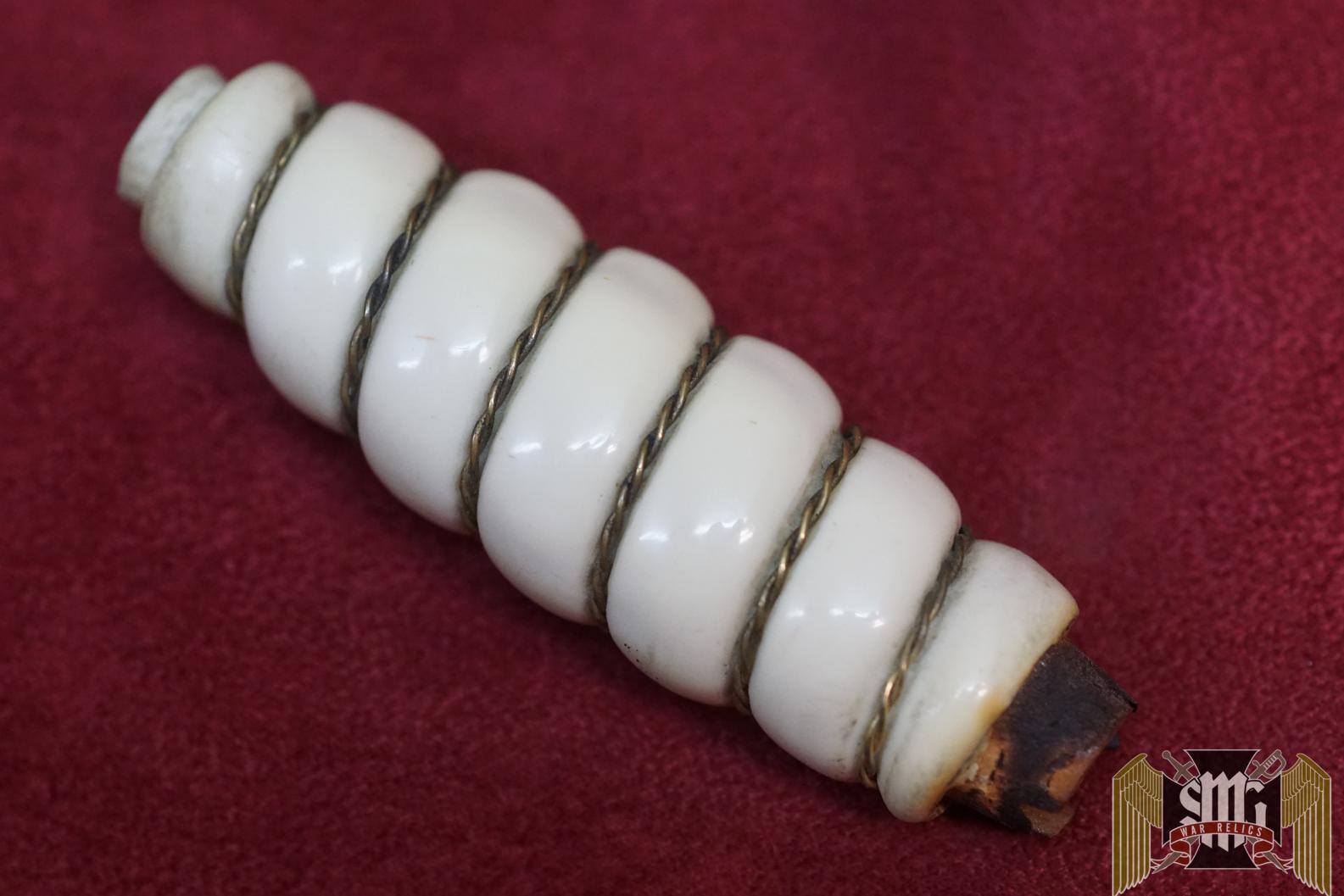 Kriegsmarine dagger grip