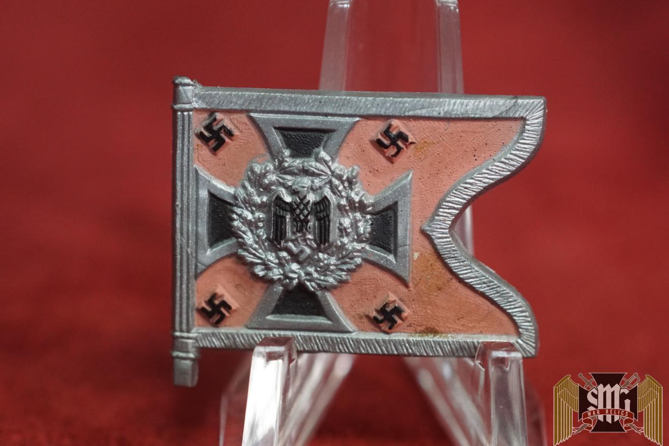 Kraftfahrkampftruppe WHWH flag tinnie (damaged)