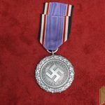 Luftschutz Medal maker marked 60 Katz & Deyle