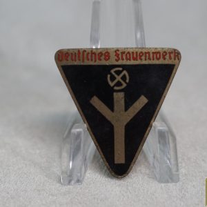 30x31mm Frauenwerk badge by M1/93