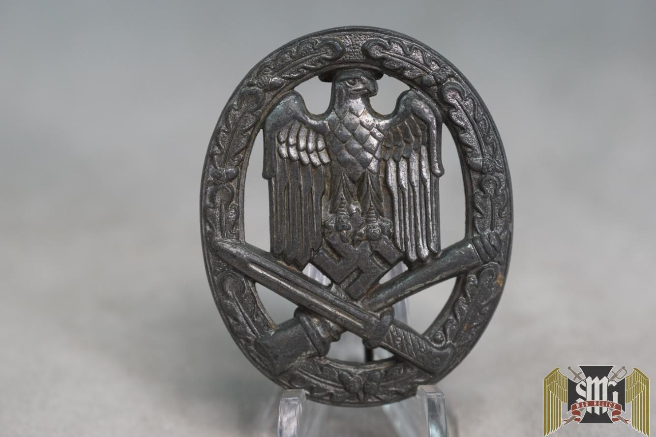General Assault badge Un marked Missing catch