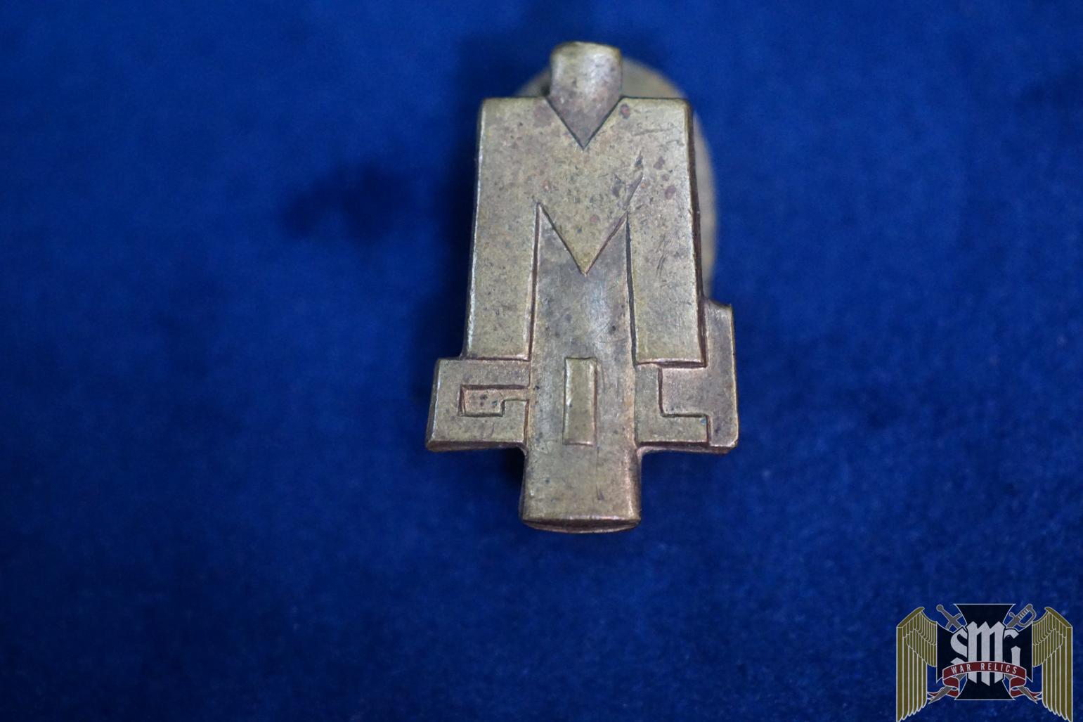 Italian Fascist Youth GIL Button hole Lapel badge