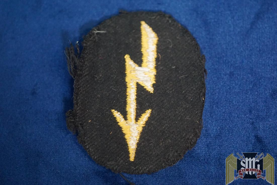 Cavalry Signal sleeve insignia "Blitz"