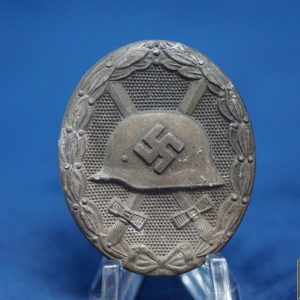 Silver Wound badge by Klein & Quenzer Marked 65