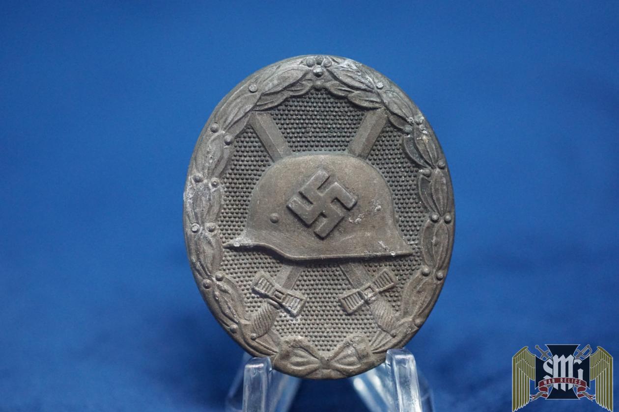 Silver Wound badge by Klein & Quenzer Marked 65