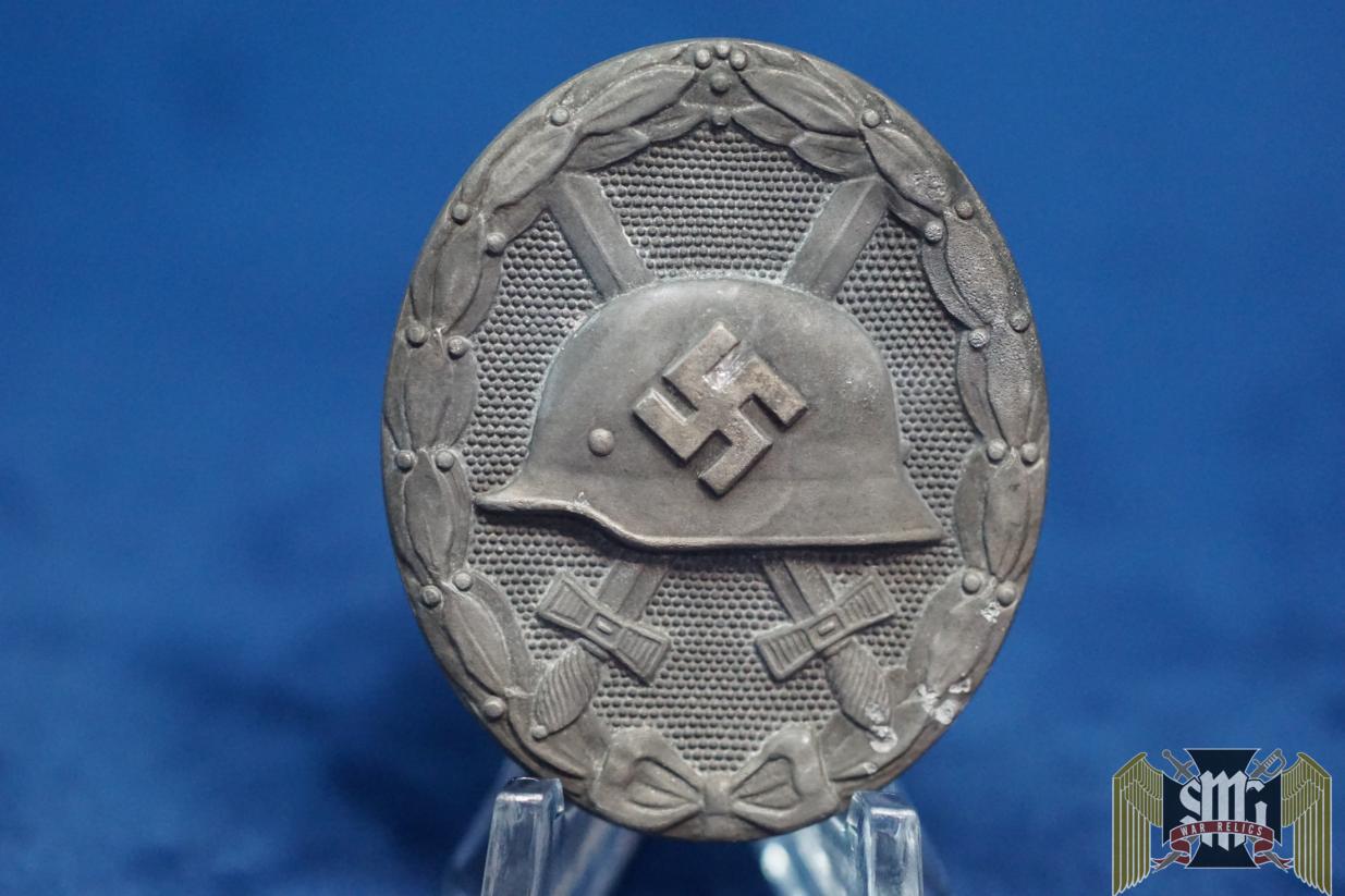Silver Wound badge by Hauptmünzamt Marked 30