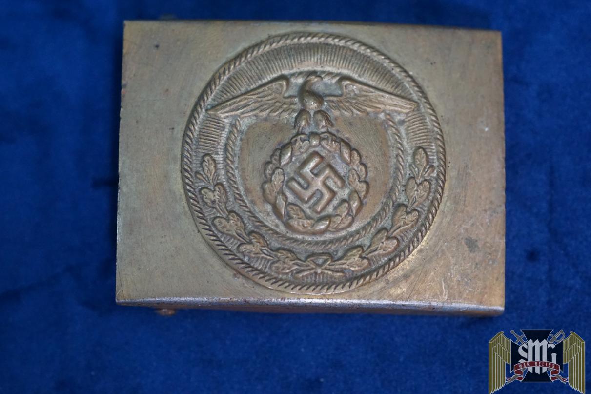 SA buckle with RZM mark