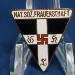 NS Frauenschaft badge 25x27mm