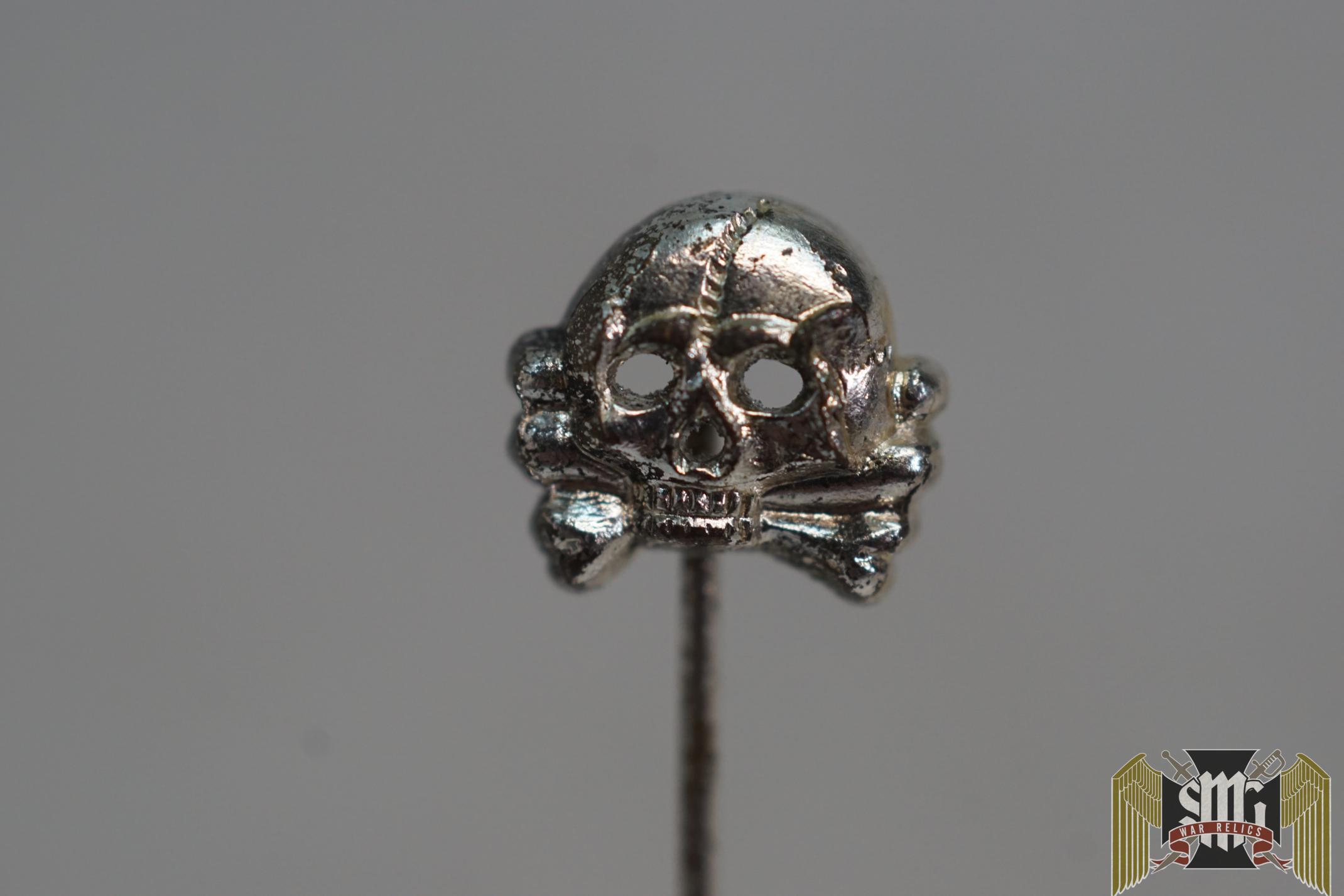 Panzer Skull Stick pin