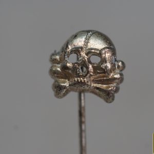 Panzer skull stick pin