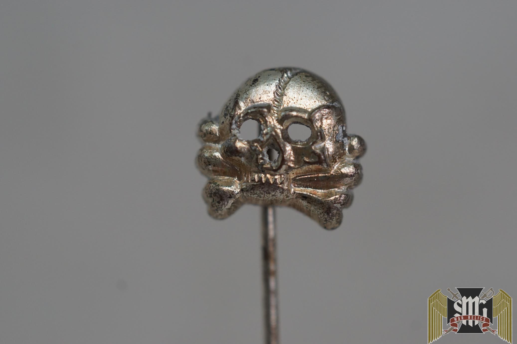 Panzer skull stick pin