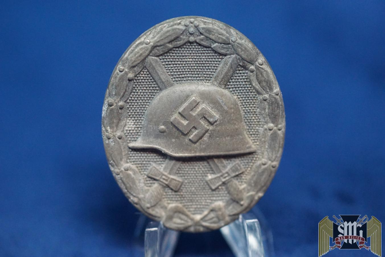 Silver Wound badge by Hauptmünzamt Marked 30