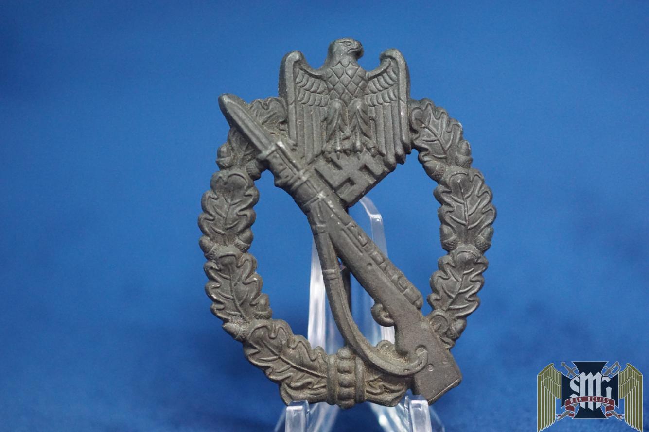 Infantry Assault badge in Bronze Hollow back