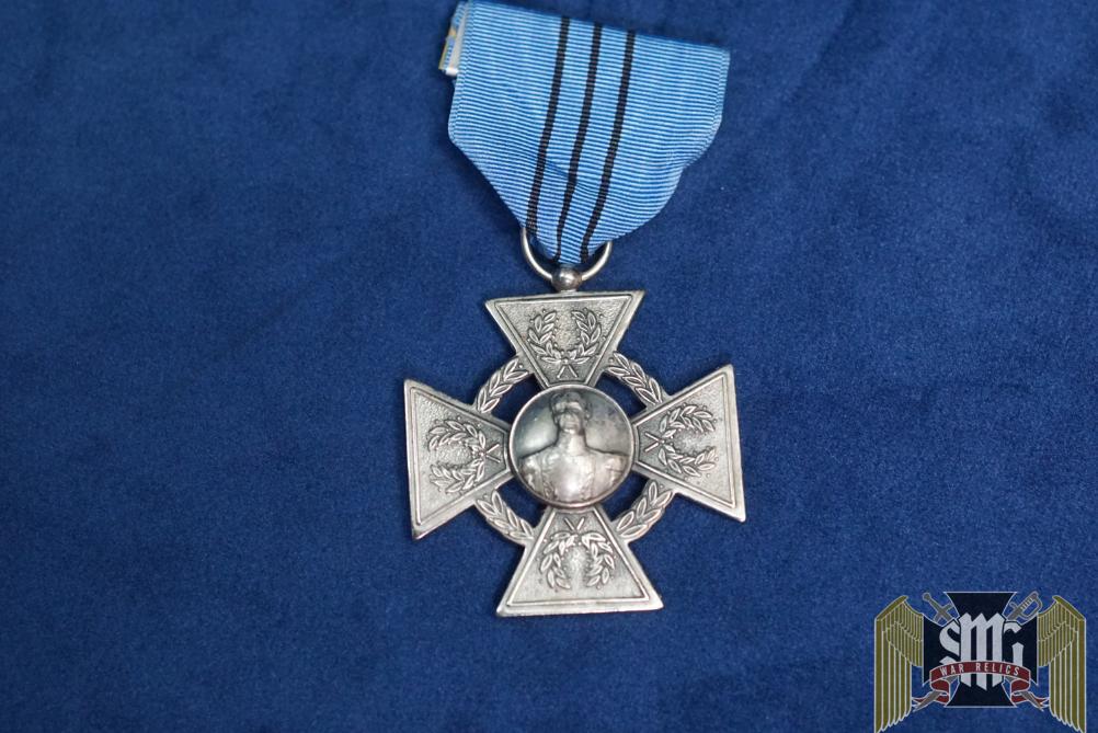 Venezuelan Order of Rafael Urdaneta 20 yr in silver