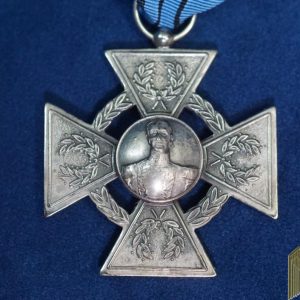 Venezuelan Order of Rafael Urdaneta 20 yr in silver