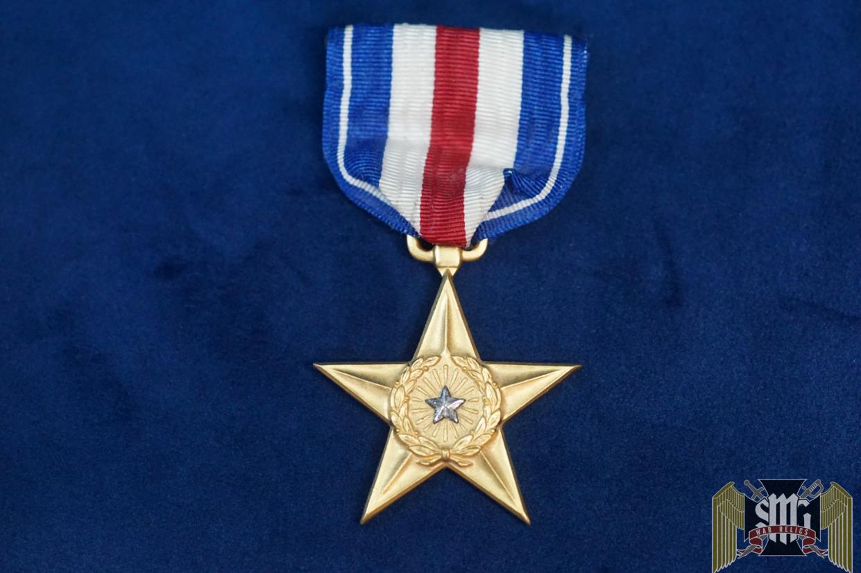 U.S. Silver Star Slot Brooch