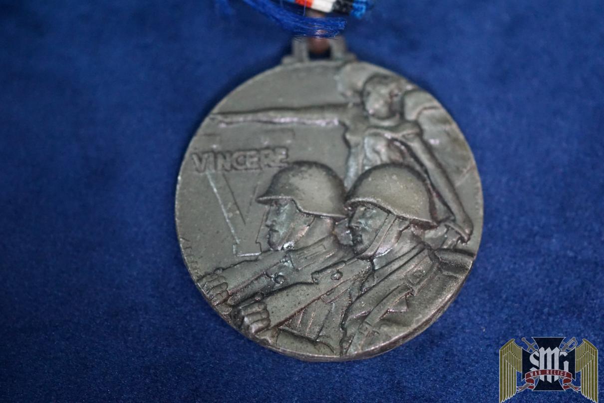 WW2 Italian Vincere Medal