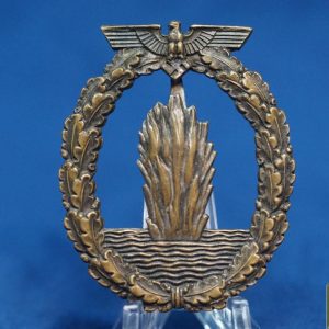 Mine Sweeper Badge with catch repair by Junker