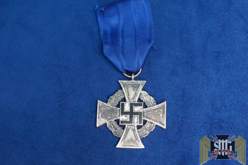 Faithful Service Cross 25 yr.
