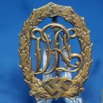 SMGP-0497 Vaulted DRL sports badge