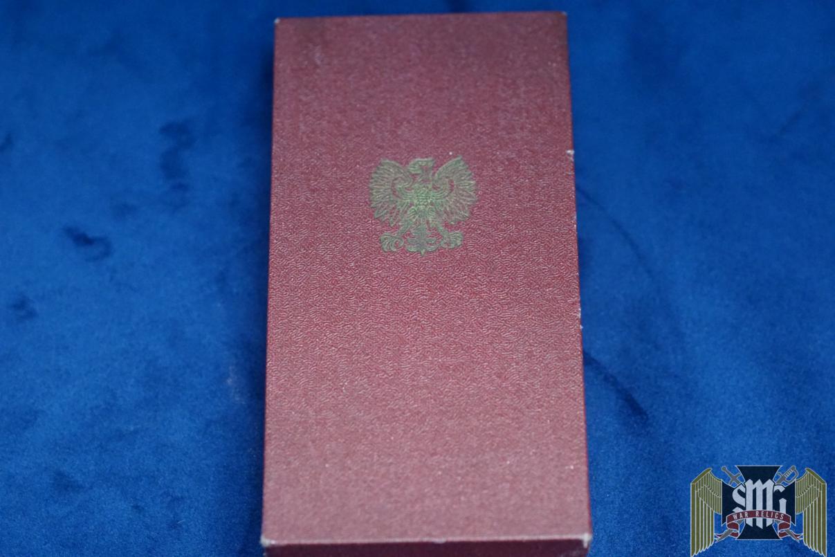 Polish 20 year service medal Cased