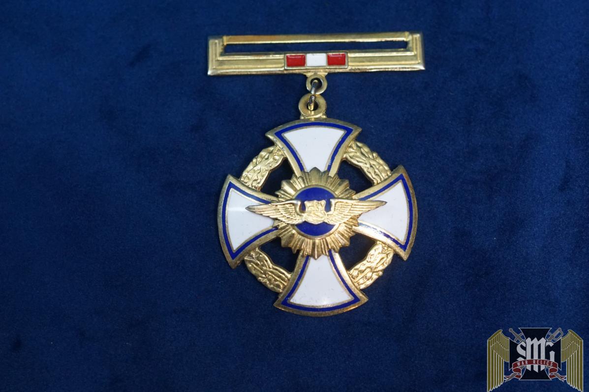 Peruvian Al Merito Aeronautico Medal