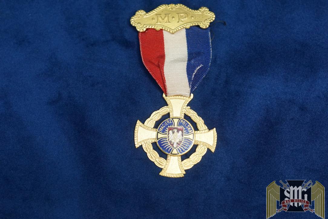 Polish Macierz Cross