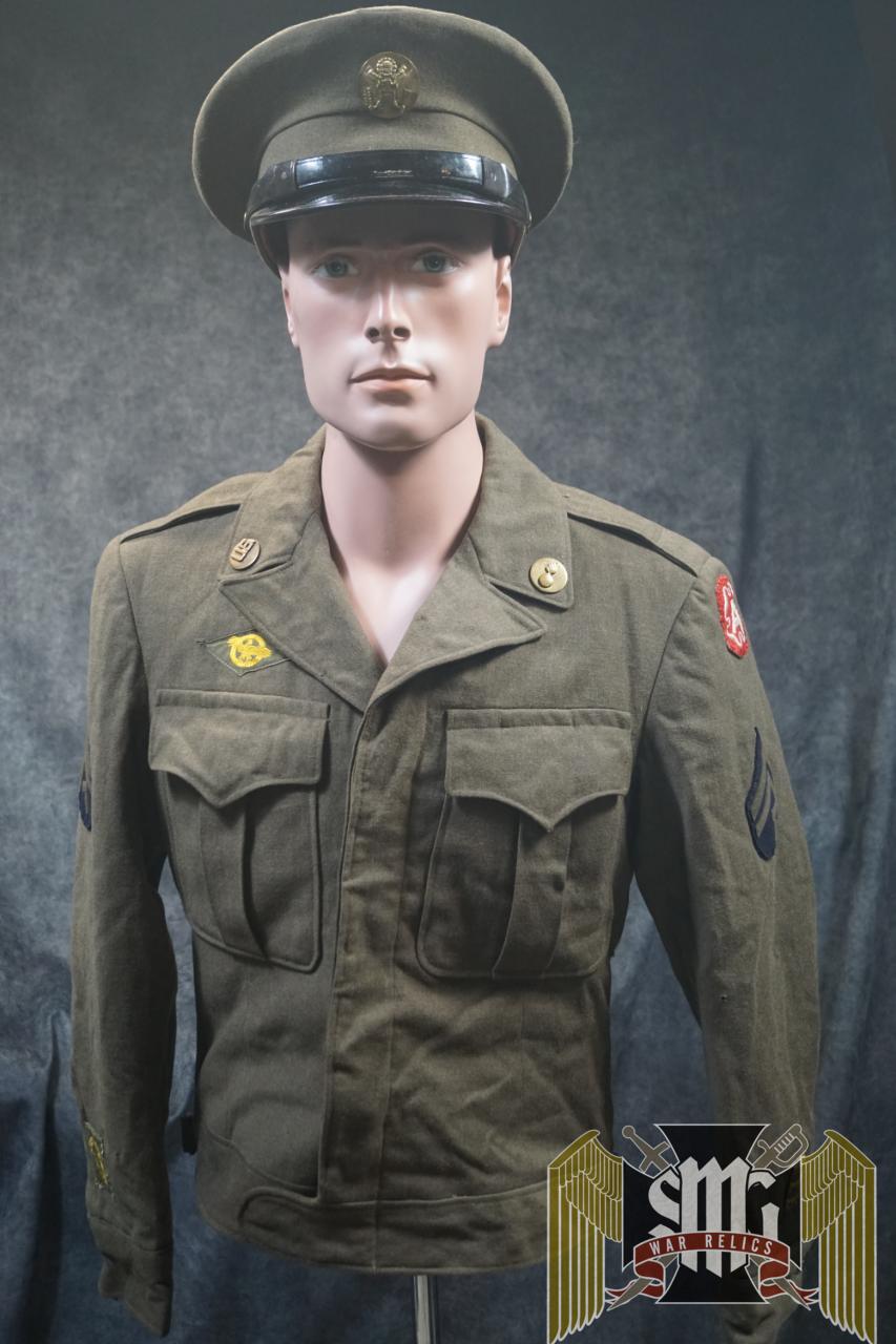 US Ike jacket with visor and two overseas caps