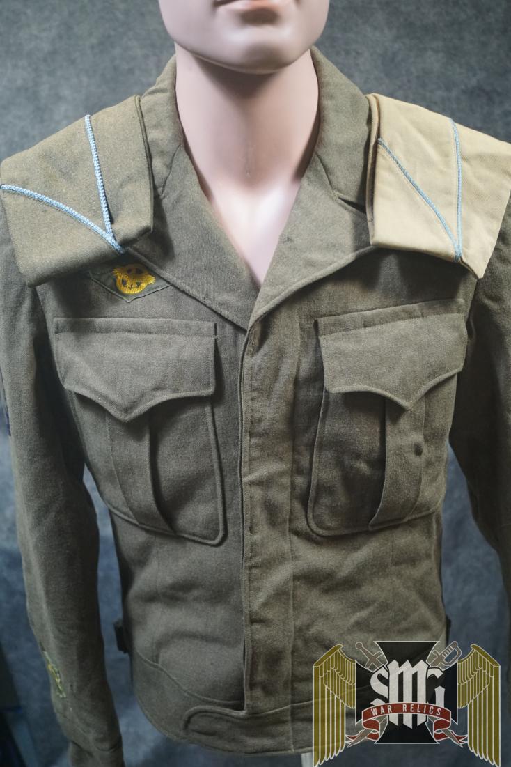 US Ike jacket with visor and two overseas caps