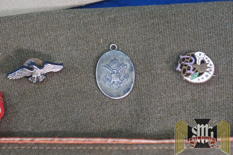 2 US overseas caps with mixed medals lot