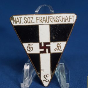 NS Frauenschaft Badge 39mm damaged pin