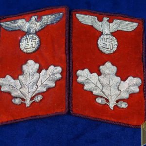 DienstLeiter Miss Matched Gau Level NSDAP Collar Tabs