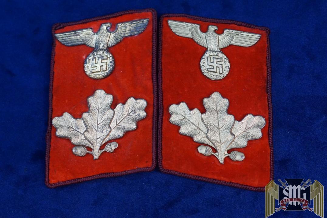 DienstLeiter Miss Matched Gau Level NSDAP Collar Tabs