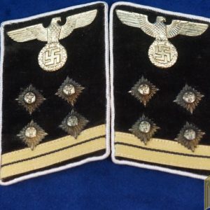 HauptGemeinschaftsLeiter Kreis Level Collar tabs