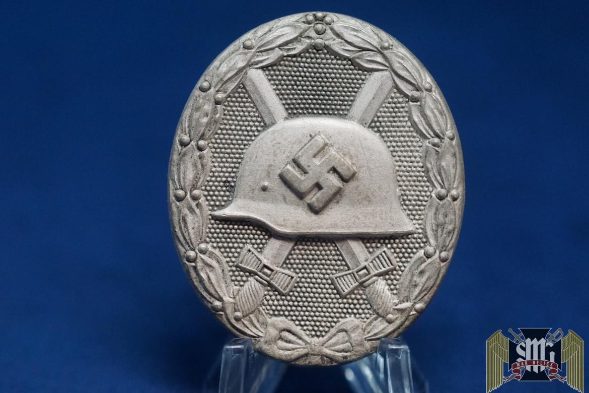 Silver Wound badge by Klein & Quenzer Marked 65