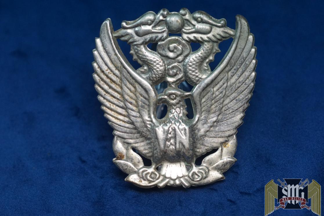 1970 Era Republic of Vietnam Airforce Officer cap badge