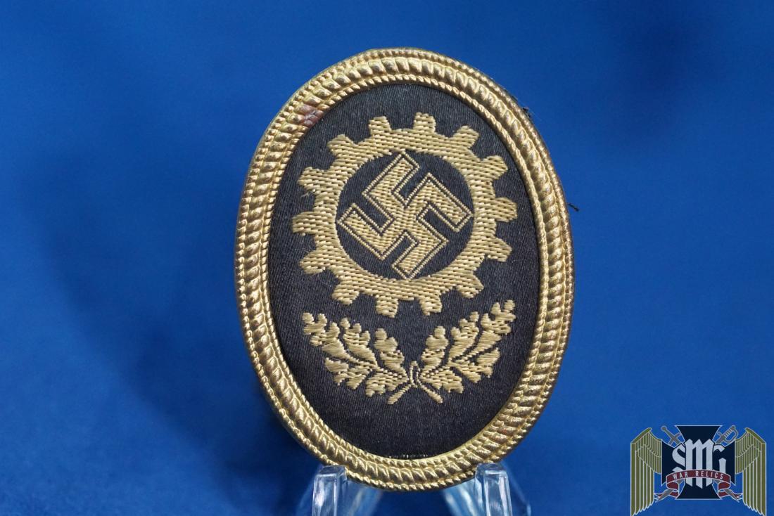 DAF cap Badge